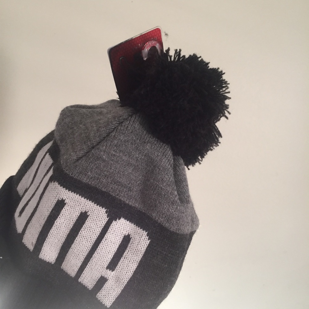 Puma Skull Cap Hat Beanie Black White - Picture 3 of 5